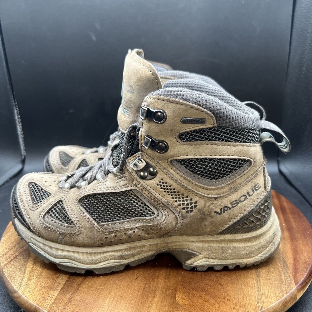 Vasque Hiking Boots Womens Size 7.5 W Waterproof Vibram Sole 7195 Tan